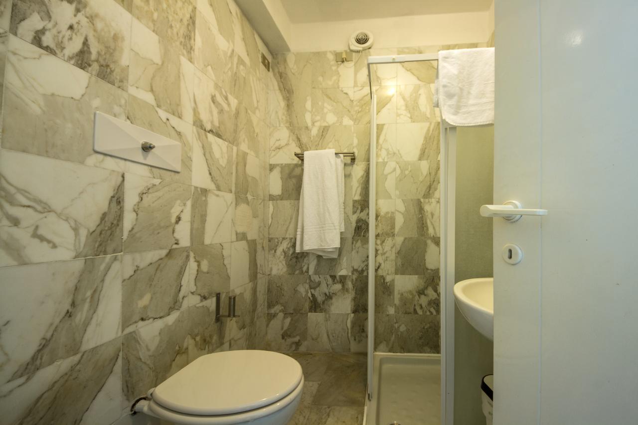 Hotel Olympic Kosher Holidays Sirmione Exterior foto